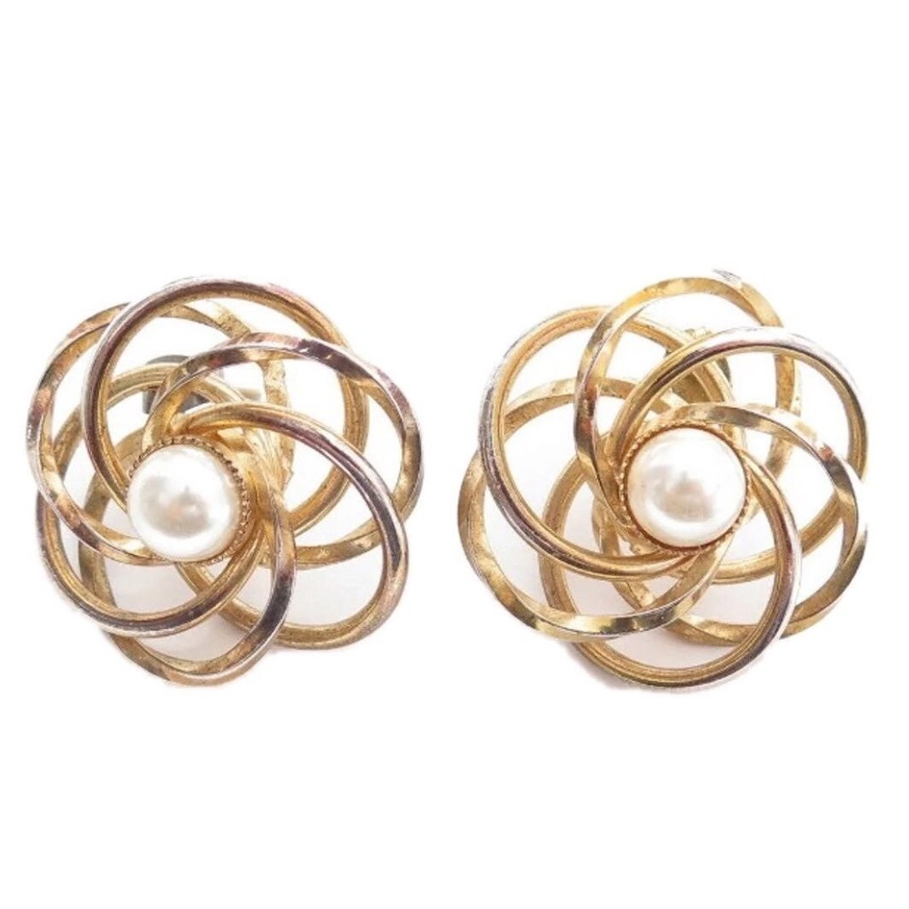 Vintage‎ Large 30mm Pinwheel Faux Pearl Center Pierced Earrings